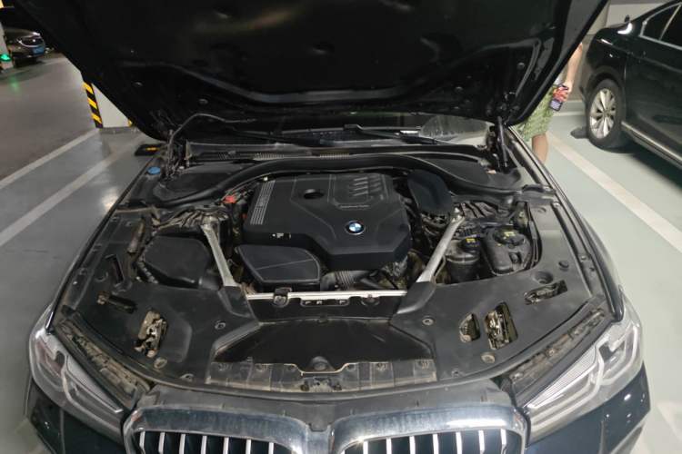 Used BMW 5 Series 2021 530Li Leading Model M Sport Package Engine Bay