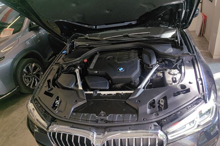 Used BMW 5 Series 2021 530Li Leading Model M Sport Package Engine Bay