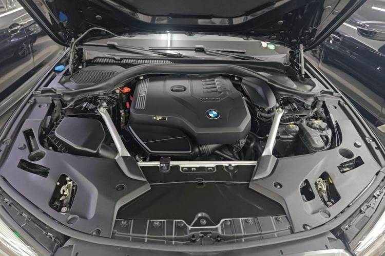 Used BMW 5 Series 2021 530Li Leading Luxury Package Engine Bay