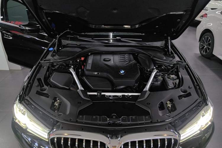 Used BMW 5 Series 2021 Updated 530Li Luxury Package Premium Edition Engine Bay