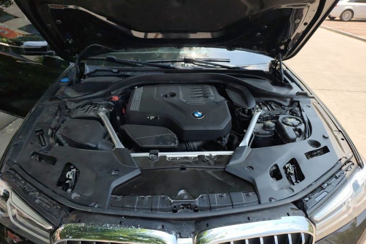 Used BMW 5 Series 2021 530Li Leading Luxury Package Engine Bay