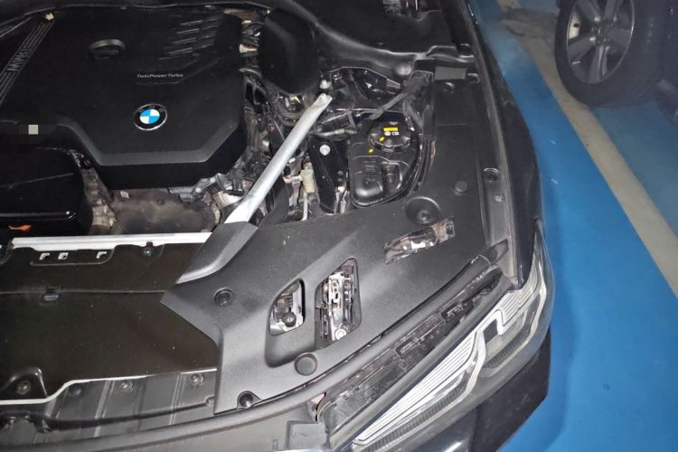 Used BMW 5 Series 2021 525Li M Sport Package Engine Bay Left