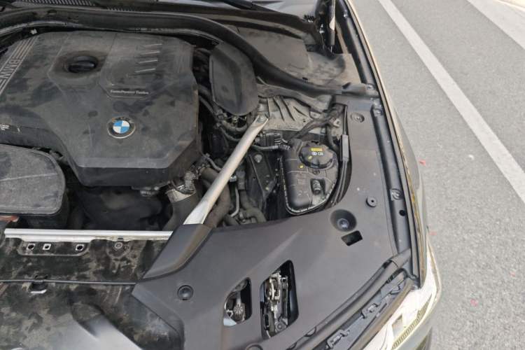Used BMW 5 Series 2021 Updated Version 525Li Luxury Package Engine Bay Left
