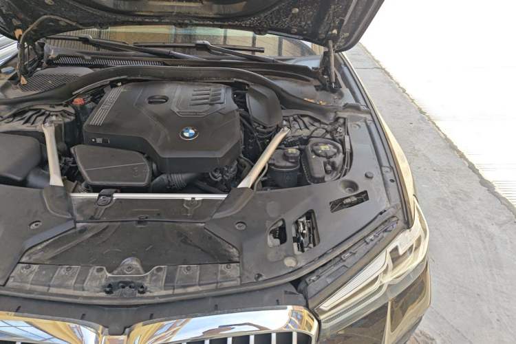 Used BMW 5 Series 2021 530i M Sport Package Engine Bay Left