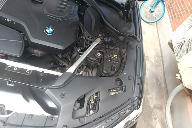 Used BMW 5 Series 2021 530Li Leading Model M Sport Package Engine Bay Left
