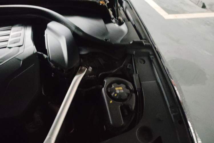 Used BMW 5 Series 2021 525i M Sport Package Engine Bay Left