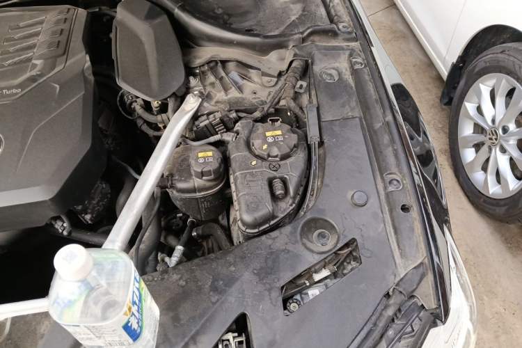 Used BMW 5 Series 2021 530Li Leading Luxury Package Engine Bay Left