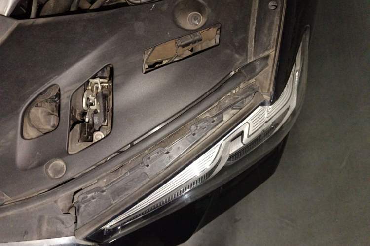 Used BMW 5 Series 2021 530Li Leading Model M Sport Package Engine Bay Left