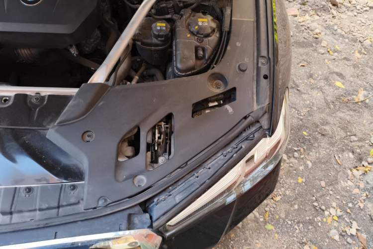 Used BMW 5 Series 2021 530Li xDrive Luxury Package Engine Bay Left