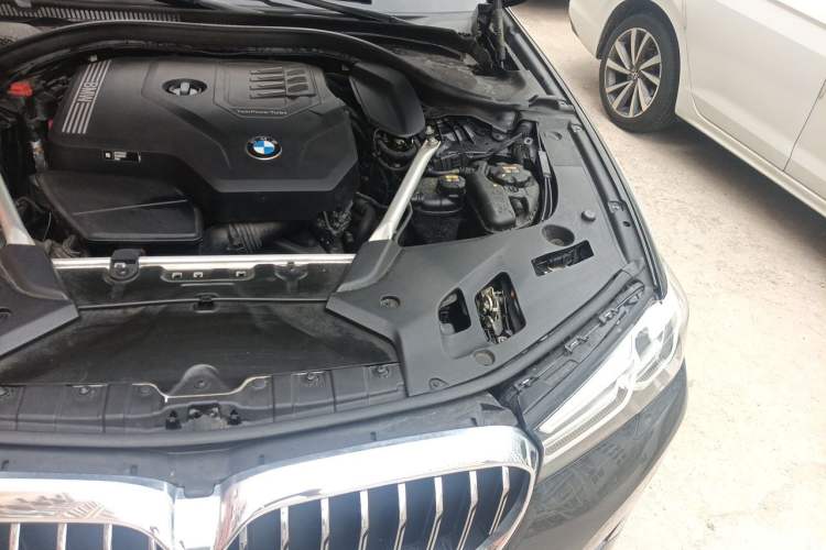 Used BMW 5 Series 2021 530Li Leading Luxury Package Engine Bay Left