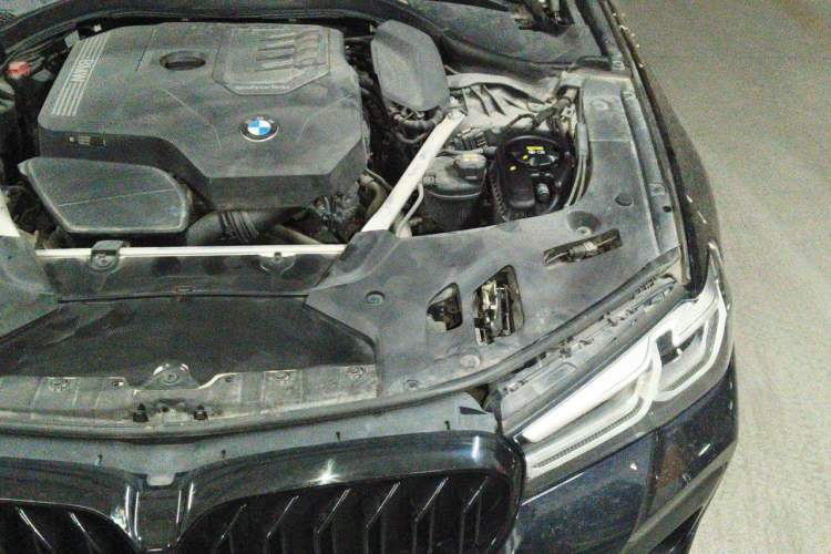 Used BMW 5 Series 2021 530i M Sport Package Engine Bay Left