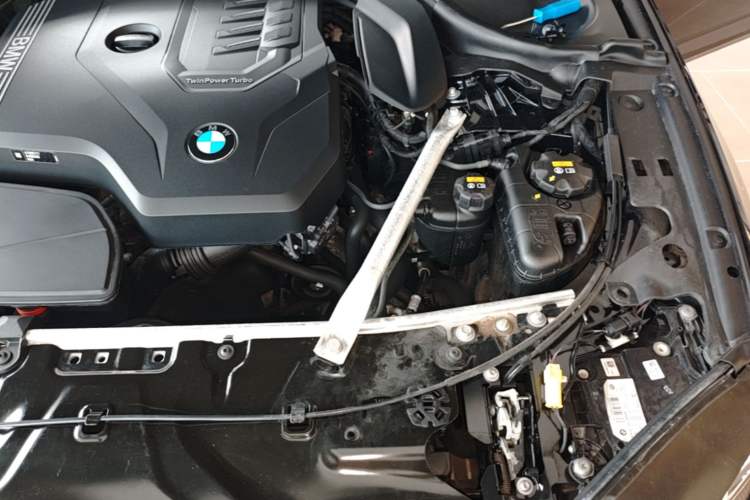 Used BMW 5 Series 2021 530Li Luxury Edition Premium Package Engine Bay Left