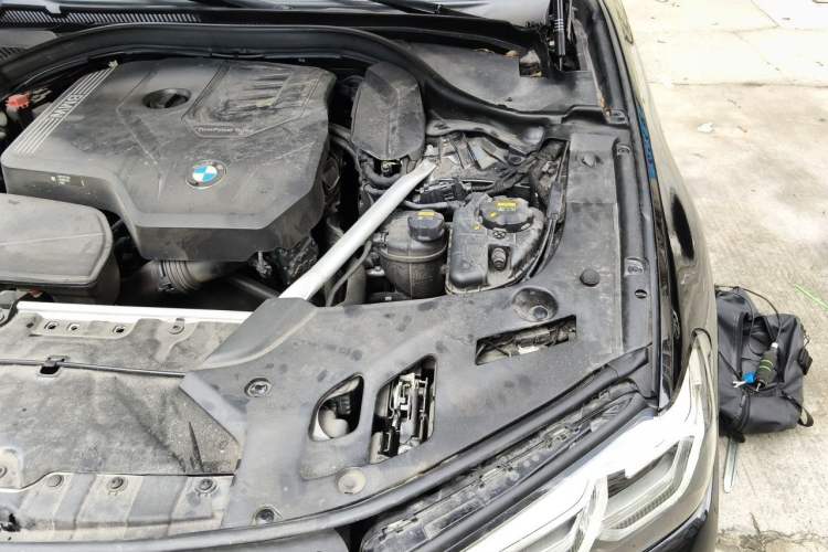 Used BMW 5 Series 2021 530Li Luxury Edition Premium Package Engine Bay Left