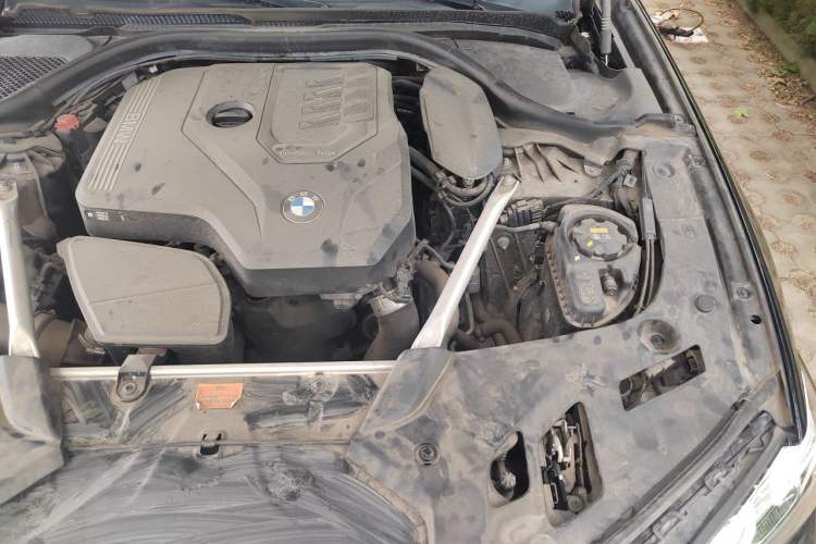 Used BMW 5 Series 2021 525i M Sport Package Engine Bay Left