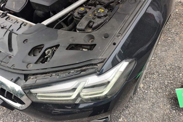 Used BMW 5 Series 2021 530Li Luxury Edition Premium Package Engine Bay Left