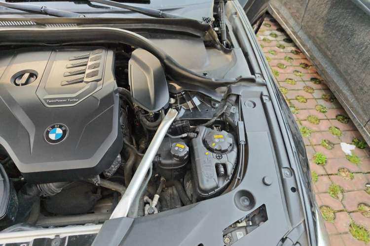 Used BMW 5 Series 2021 Facelifted 530Li xDrive M Sport Package Engine Bay Left