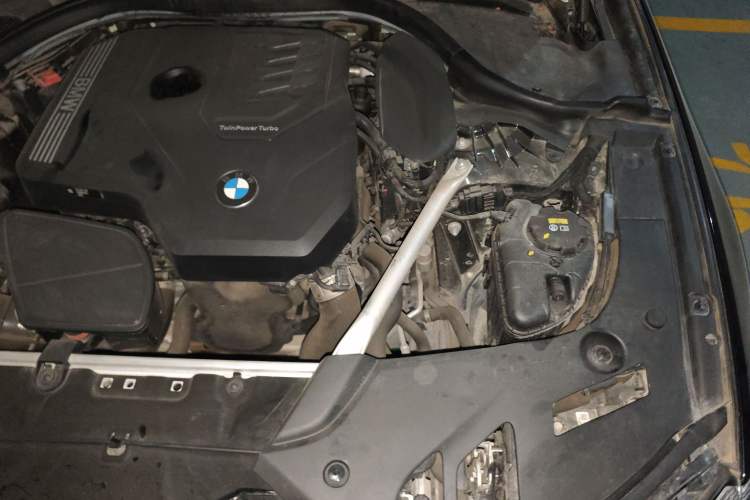 Used BMW 5 Series 2021 525Li Luxury Package Engine Bay Left