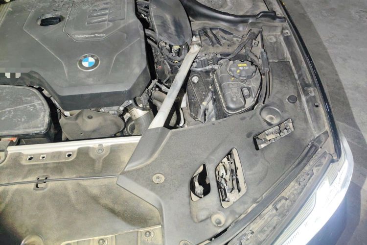 Used BMW 5 Series 2021 525Li M Sport Package Engine Bay Left