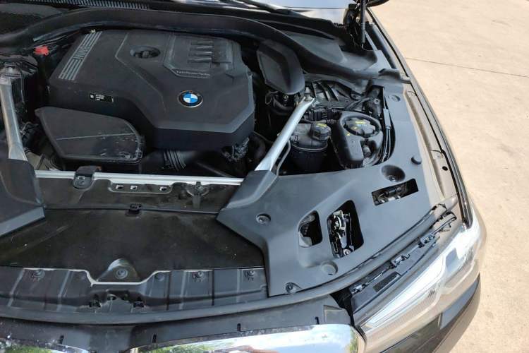 Used BMW 5 Series 2021 530Li Leading Luxury Package Engine Bay Left