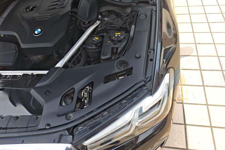 Used BMW 5 Series 2021 530Li Leading Luxury Package Engine Bay Left