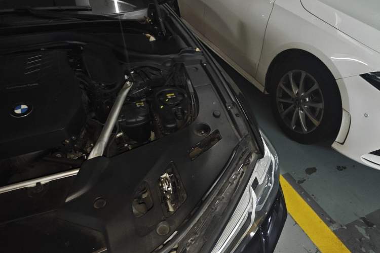 Used BMW 5 Series 2021 530i M Sport Package Engine Bay Left