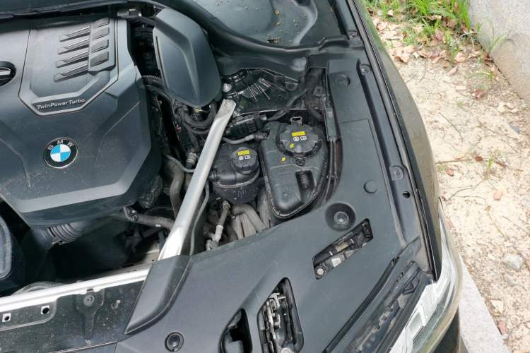Used BMW 5 Series 2021 530Li Leading Model M Sport Package Engine Bay Left