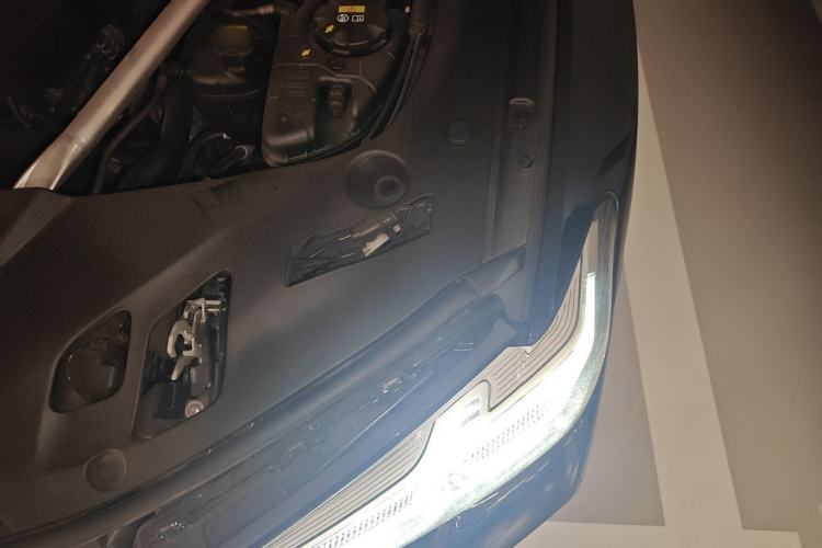 Used BMW 5 Series 2021 530Li Leading Model M Sport Package Engine Bay Left