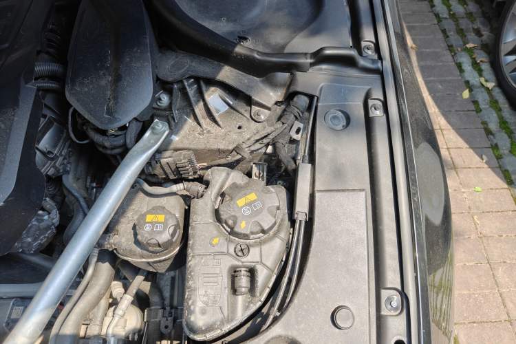 Used BMW 5 Series 2021 Facelifted 530Li Executive M Sport Package Engine Bay Left