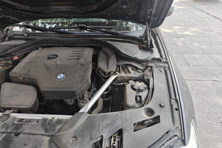 Used BMW 5 Series 2021 525Li Luxury Package Engine Bay Left