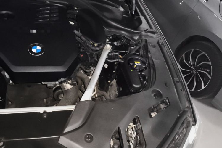 Used BMW 5 Series 2021 525i M Sport Package Engine Bay Left