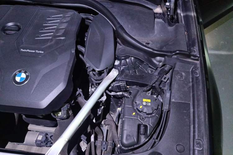 Used BMW 5 Series 2021 Facelifted 525Li M Sport Package Engine Bay Left