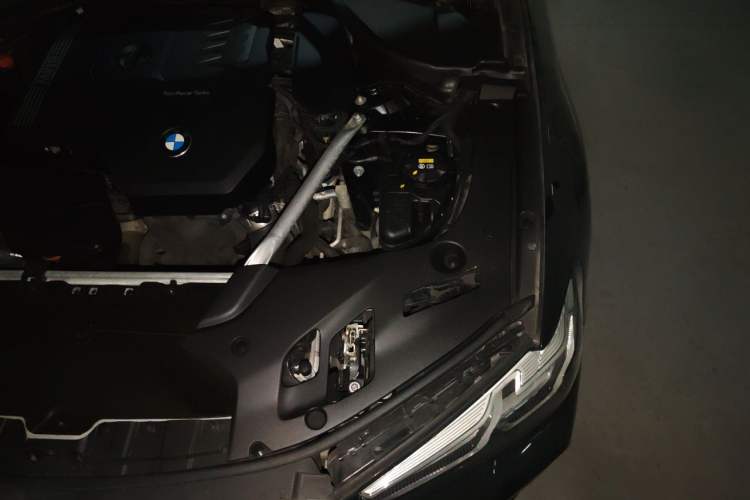 Used BMW 5 Series 2021 525Li M Sport Package Engine Bay Left