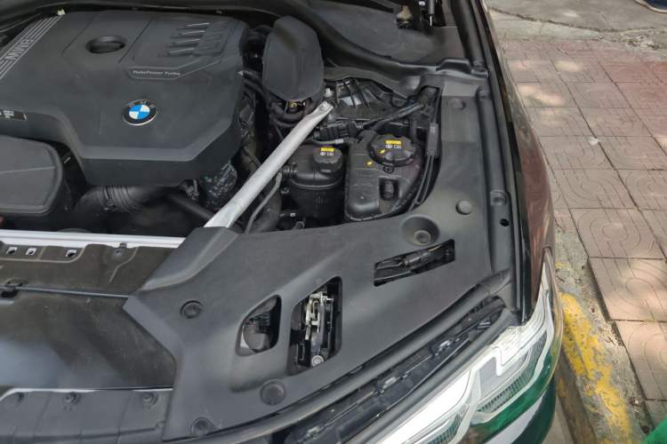 Used BMW 5 Series 2021 530Li Leading Luxury Package Engine Bay Left