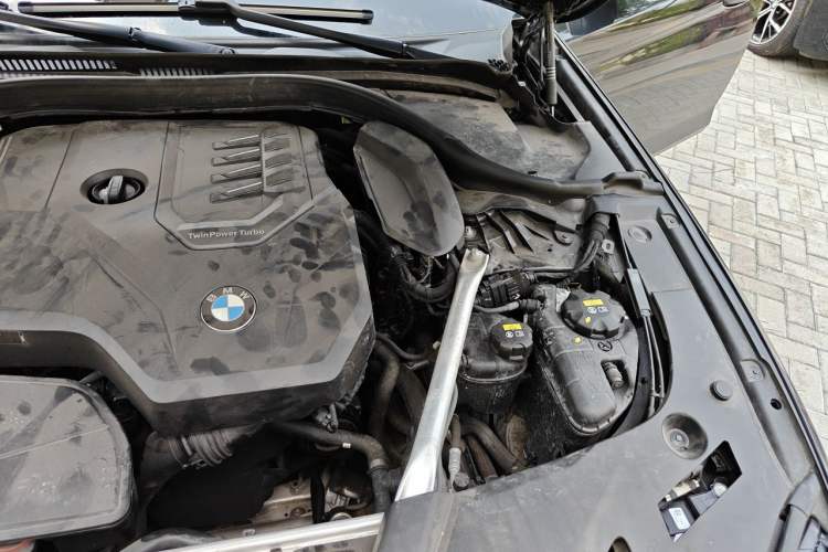 Used BMW 5 Series 2021 530Li Executive Luxury Package Engine Bay Left