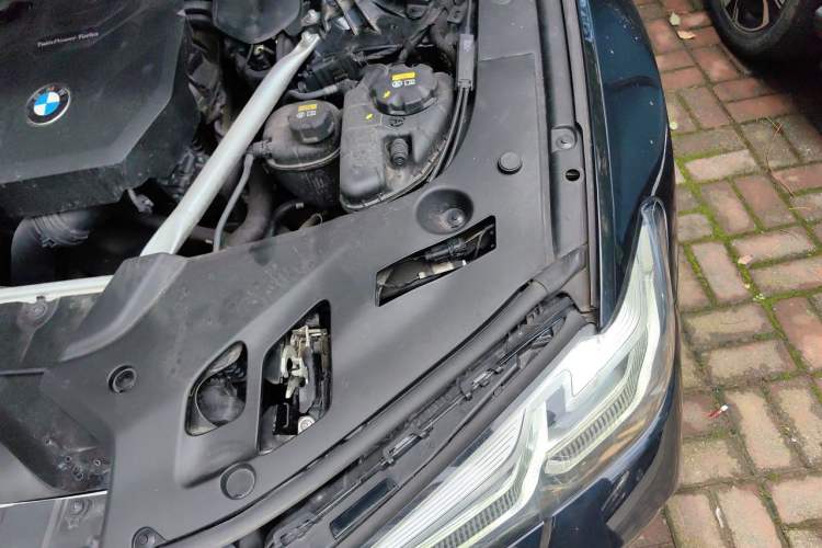 Used BMW 5 Series 2021 530Li Luxury Edition M Sport Package Engine Bay Left