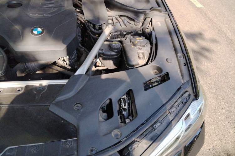 Used BMW 5 Series 2021 530Li Leading Model M Sport Package Engine Bay Left