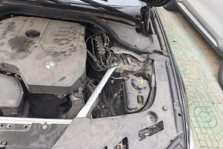 Used BMW 5 Series 2021 Updated Version 525Li Luxury Package Engine Bay Left