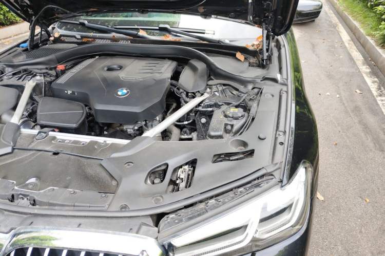 Used BMW 5 Series 2021 525Li M Sport Package Engine Bay Left