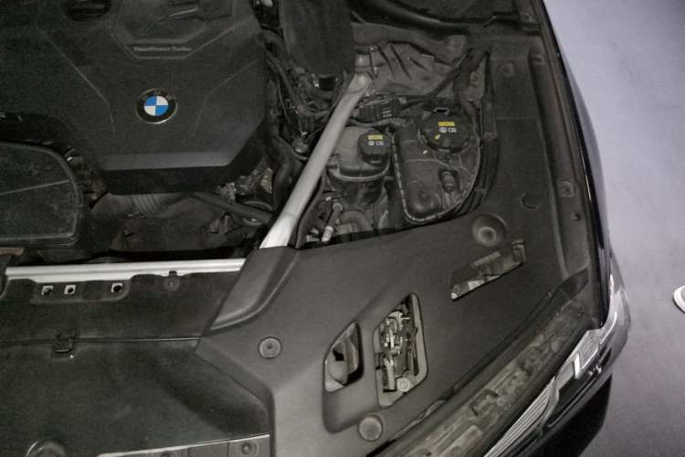 Used BMW 5 Series 2021 530Li Luxury Edition M Sport Package Engine Bay Left