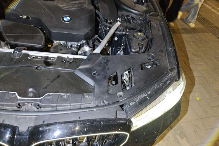 Used BMW 5 Series 2021 Facelifted 525Li M Sport Package Engine Bay Left