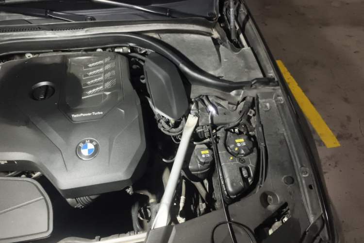 Used BMW 5 Series 2021 530Li Leading Model M Sport Package Engine Bay Left