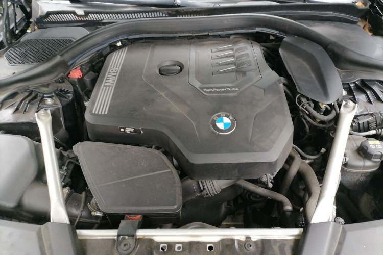 Used BMW 5 Series 2021 530Li Leading Model M Sport Package Engine Bay