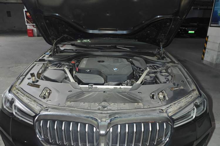 Used BMW 5 Series 2021 530Li Leading Model M Sport Package Engine Bay