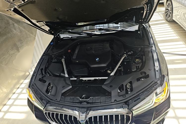 Used BMW 5 Series 2021 Facelifted 525Li M Sport Package Engine Bay
