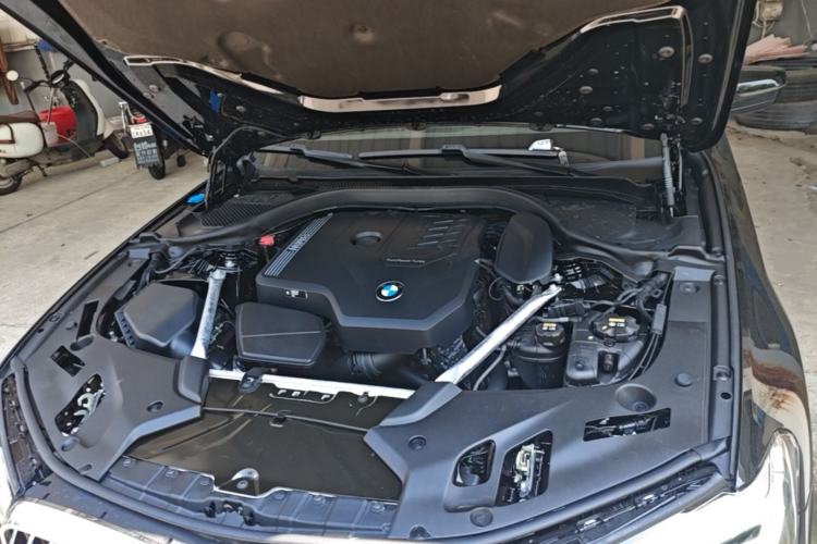 Used BMW 5 Series 2021 530Li Leading Luxury Package Engine Bay
