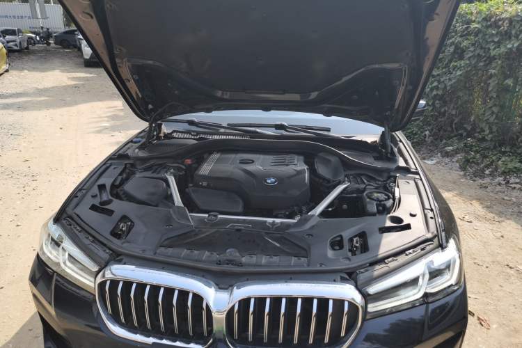 Used BMW 5 Series 2021 525i M Sport Package Engine Bay