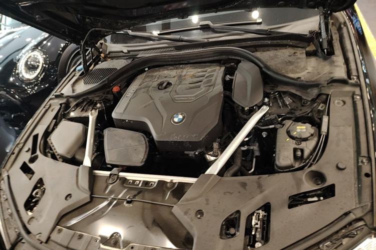 Used BMW 5 Series 2021 Facelifted 525Li M Sport Package Engine Bay