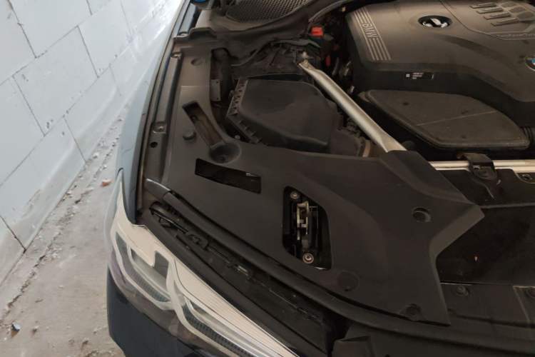 Used BMW 5 Series 2021 530Li Luxury Edition M Sport Package Engine Bay Right