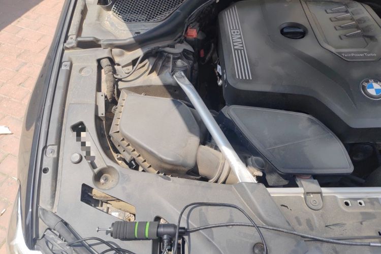 Used BMW 5 Series 2021 525Li M Sport Package Engine Bay Right
