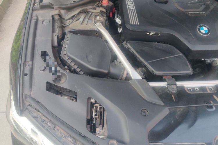 Used BMW 5 Series 2021 525Li M Sport Package Engine Bay Right